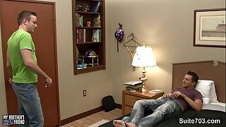 Horny gay gets fucked and jizzed